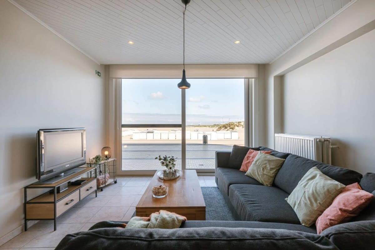 Huswell - Beachfront Apartment In Zeebrugge Eksteriør billede